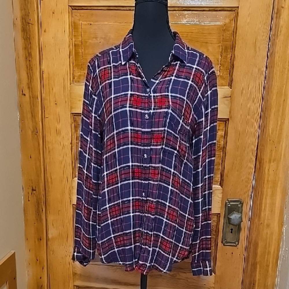 American Eagle Outfitters Red And Black Cabincore Long Sleeve Soft Plaid Shirt S - Picture 1 of 4